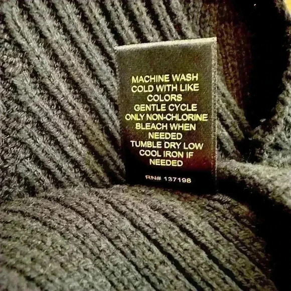 NWT House of Harlow 1960 Black 2 Piece Crochet Cropped Tank and‎ Midi Skirt Sz L - Picture 8 of 13